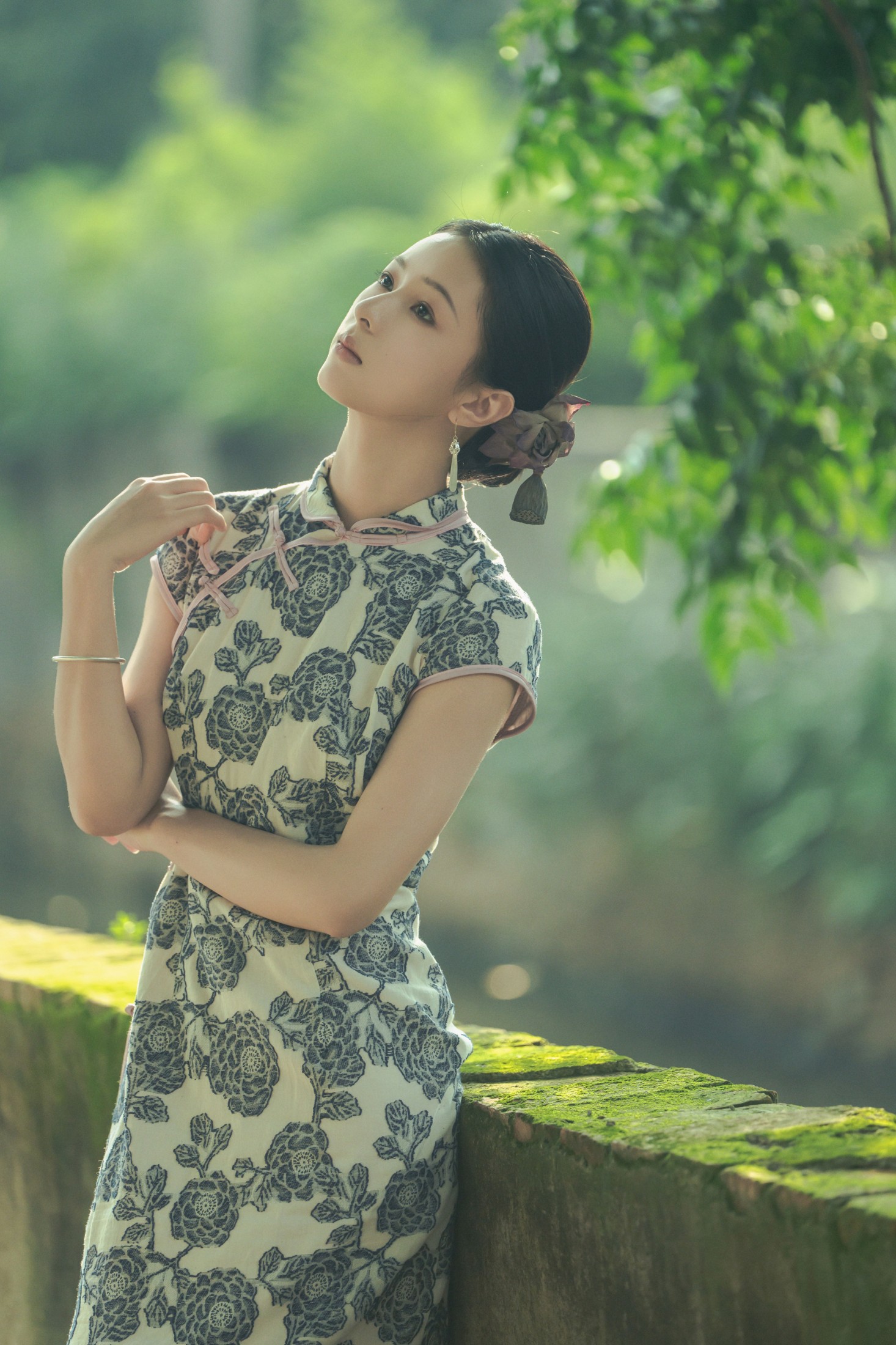 绛朱_ – 《旗袍 | 世上何来常青树》[16P]
