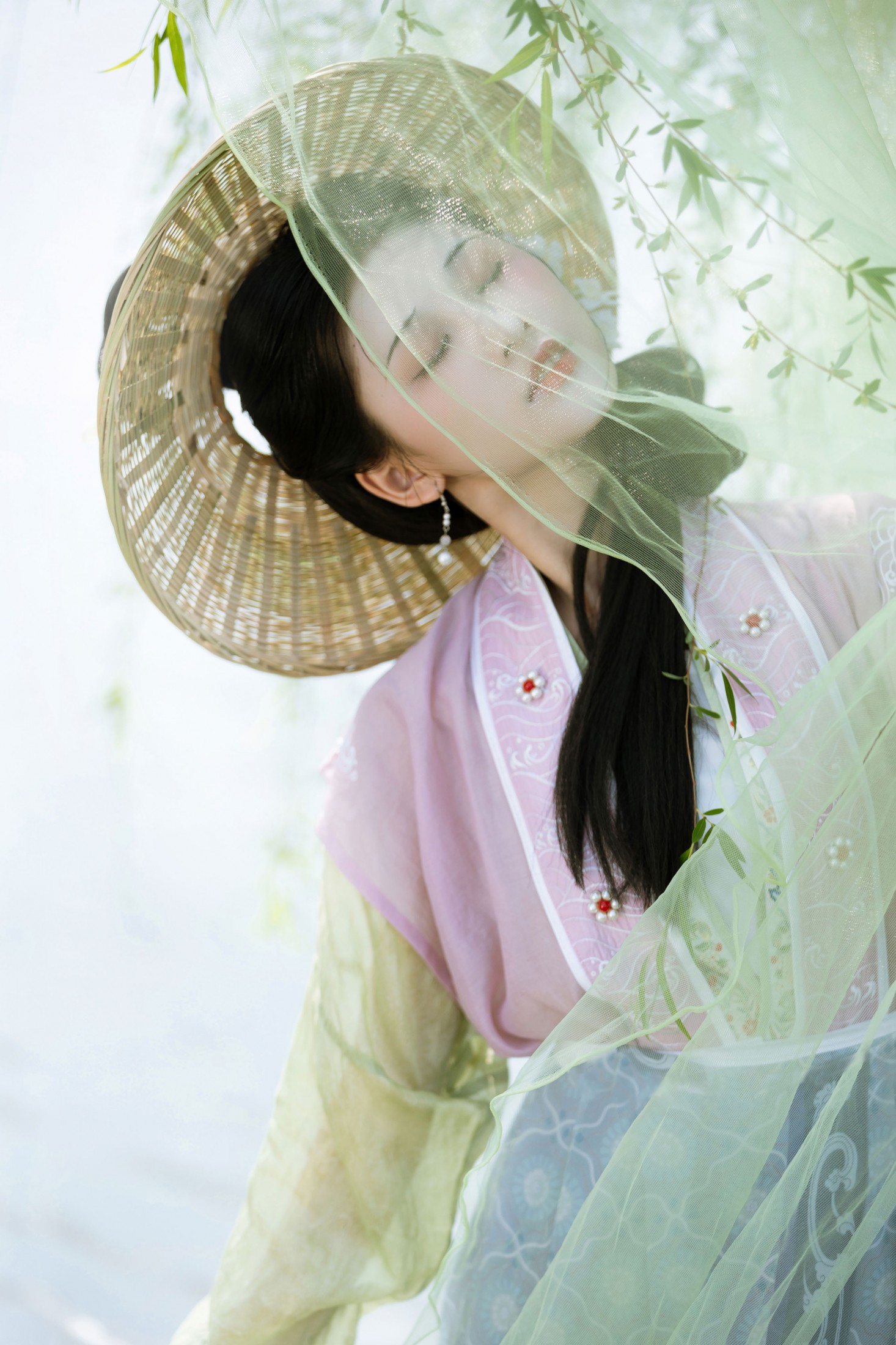 小y今天也很开心 – 《杨堤堆烟》[15P]